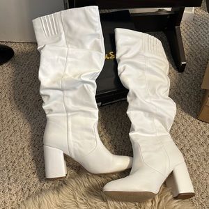 White boots in great condition. Only worn once.